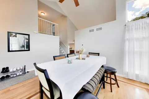 $400,000 | 15 Lenox Court, South Elgin, IL 60177