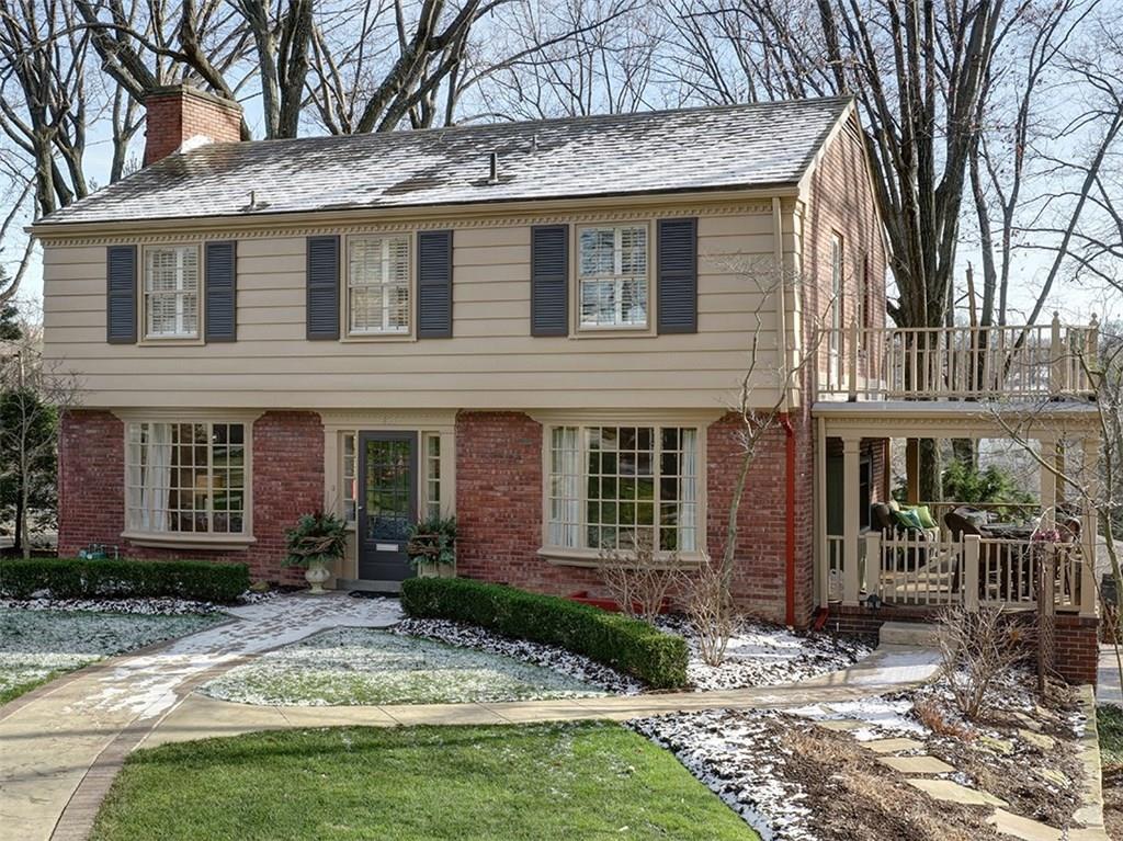 895 Valleyview Road Mt. Lebanon, PA 15243 - Photo 2 of 25 Gallery Image 2
