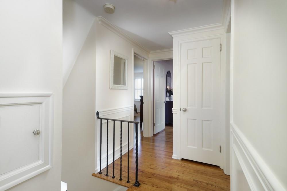 895 Valleyview Road Mt. Lebanon, PA 15243 - Photo 11 of 25 Gallery Image 11