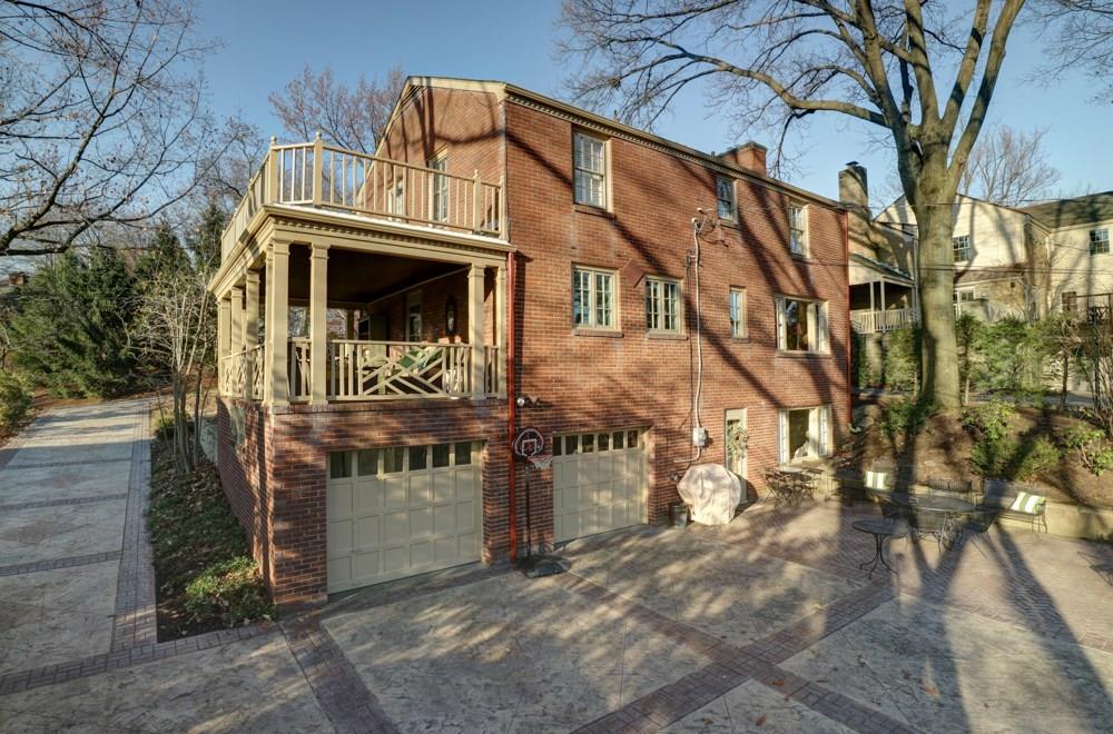895 Valleyview Road Mt. Lebanon, PA 15243 - Photo 23 of 25 Gallery Image 23