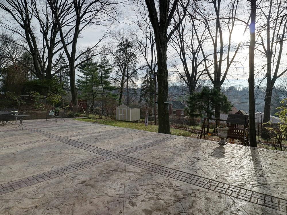 895 Valleyview Road Mt. Lebanon, PA 15243 - Photo 24 of 25 Gallery Image 24