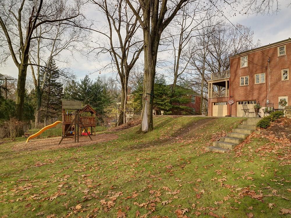 895 Valleyview Road Mt. Lebanon, PA 15243 - Photo 25 of 25 Gallery Image 25