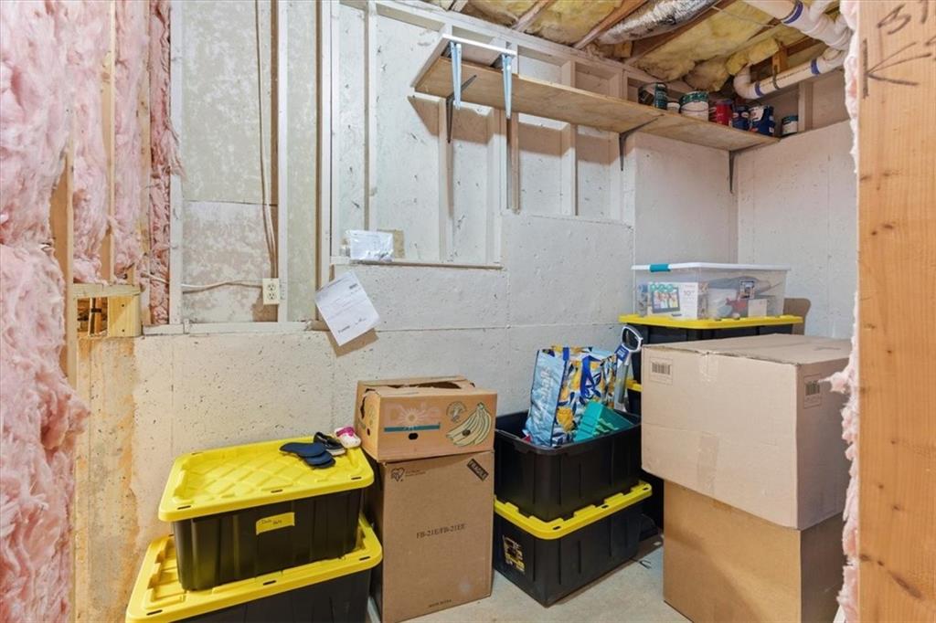 101 Brookcliff Court Temple, GA 30179 - Photo 19 of 48 a bathroom with a sink and a window