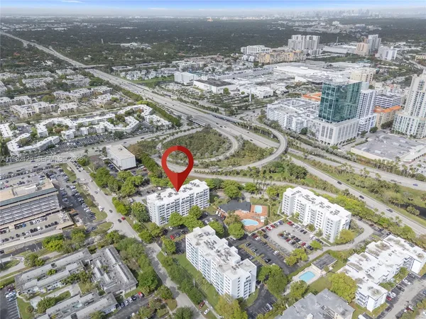 $275,000 | 9001 Southwest 77th Avenue, Unit C402, Miami, FL 33156