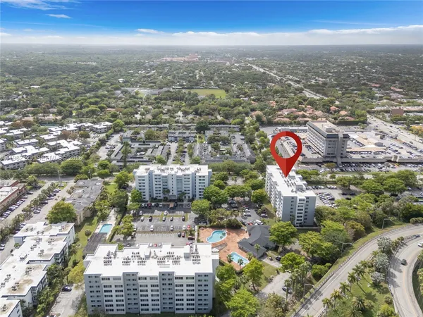 $275,000 | 9001 Southwest 77th Avenue, Unit C402, Miami, FL 33156