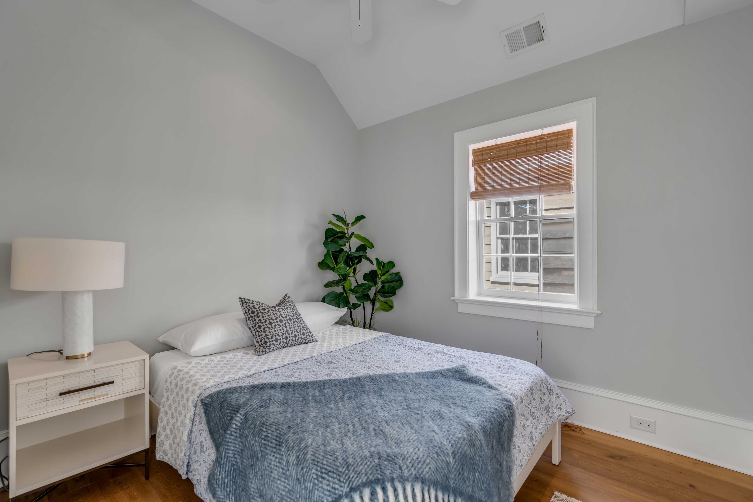 78 Smith Street Charleston, SC 29401 - Photo 16 of 29 3rd BDRM (Upstairs)