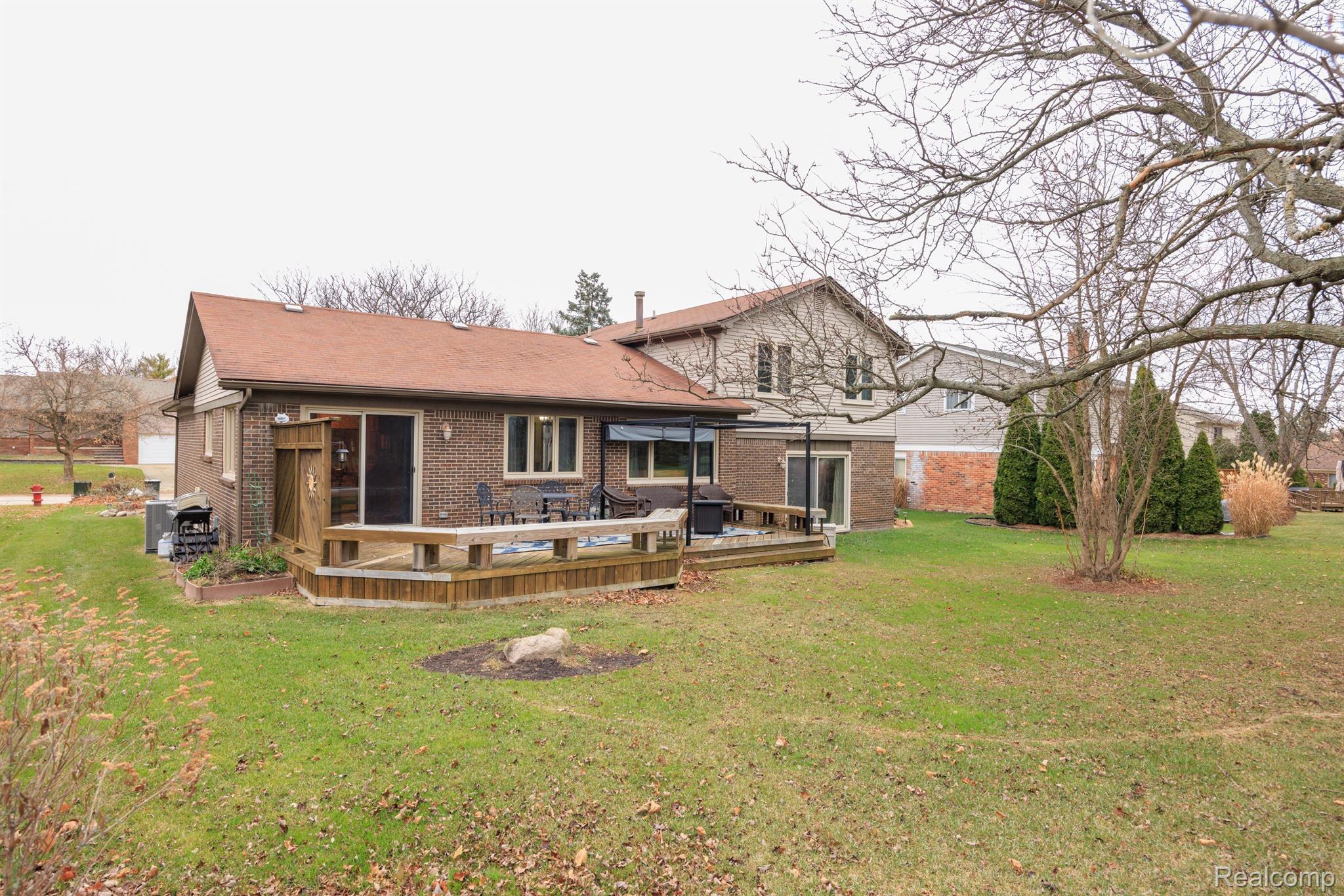591 Lockport Road Rochester, MI 48307 - Photo 28 of 40 Gallery Image 28