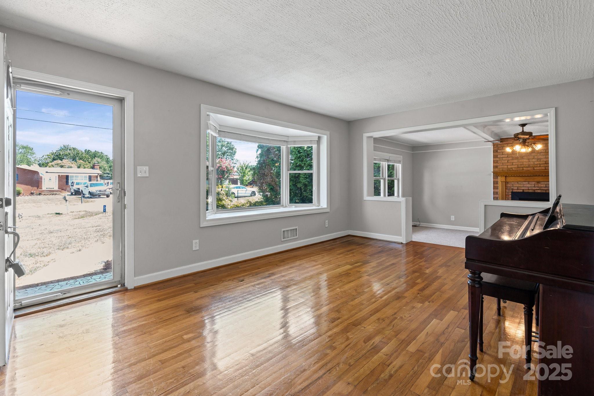 305 Ridge Drive Mount Holly, NC 28120 - Photo 4 of 35