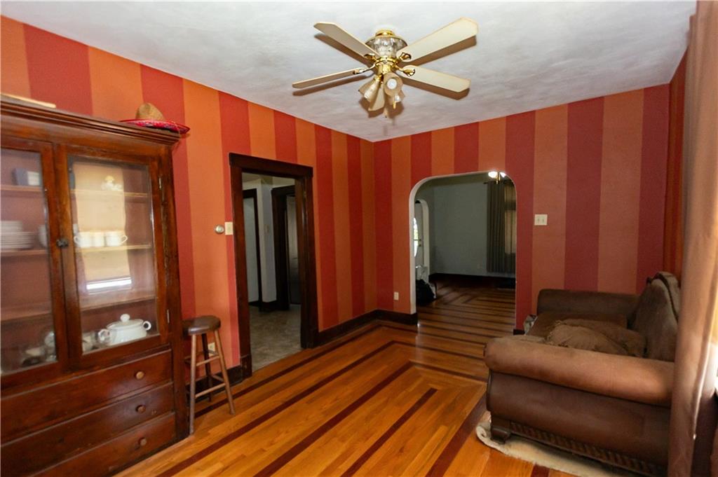 403 Gilmore Avenue Trafford, PA 15085 - Photo 6 of 16