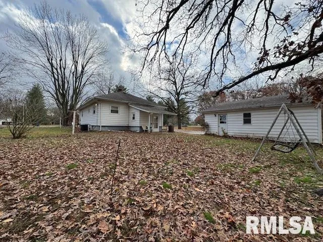 $299,900 | 5267 Old North Road, Christopher, IL 62822