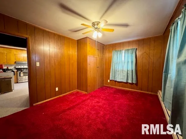 $299,900 | 5267 Old North Road, Christopher, IL 62822