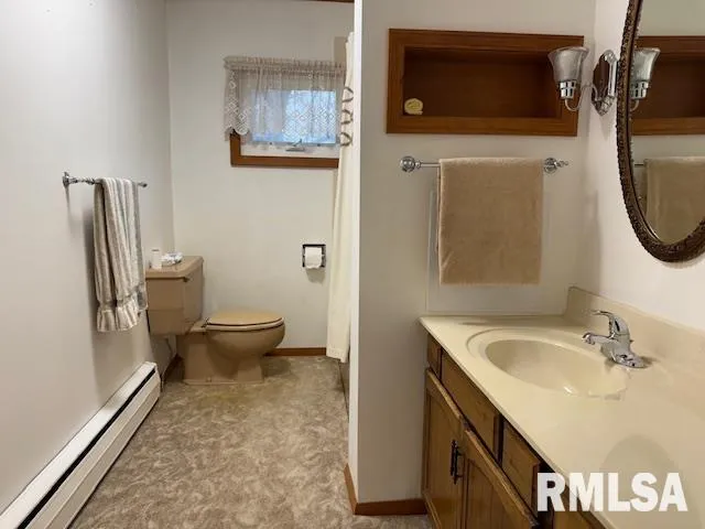 $299,900 | 5267 Old North Road, Christopher, IL 62822