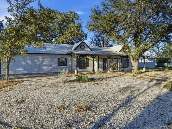 $2,100 | 8013 New Sulphur Springs Road, Unit 2, San Antonio, TX 78263