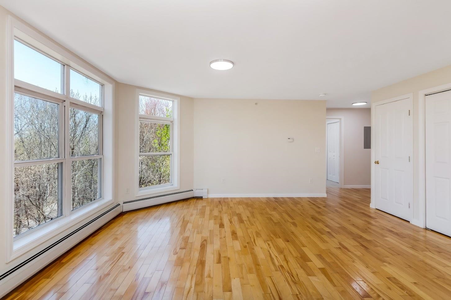 77 Claire Point Road, Unit 77 Burlington, VT 05408 - Photo 11 of 29 Gallery Image 11