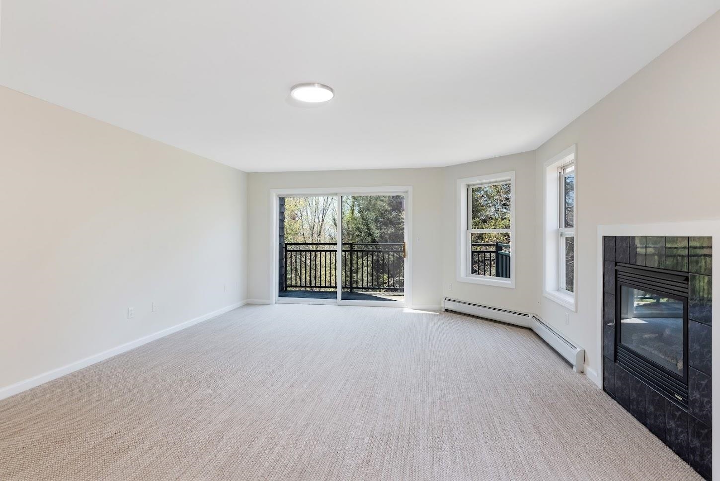 77 Claire Point Road, Unit 77 Burlington, VT 05408 - Photo 3 of 29 Gallery Image 3