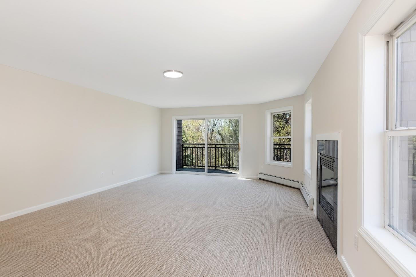 77 Claire Point Road, Unit 77 Burlington, VT 05408 - Photo 6 of 29 Gallery Image 6