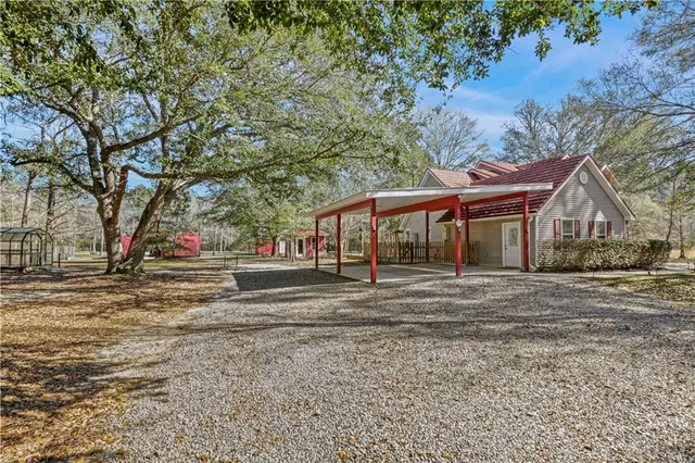 $555,000 | 28555 Persimmon Lane, Abita Springs, LA 70420