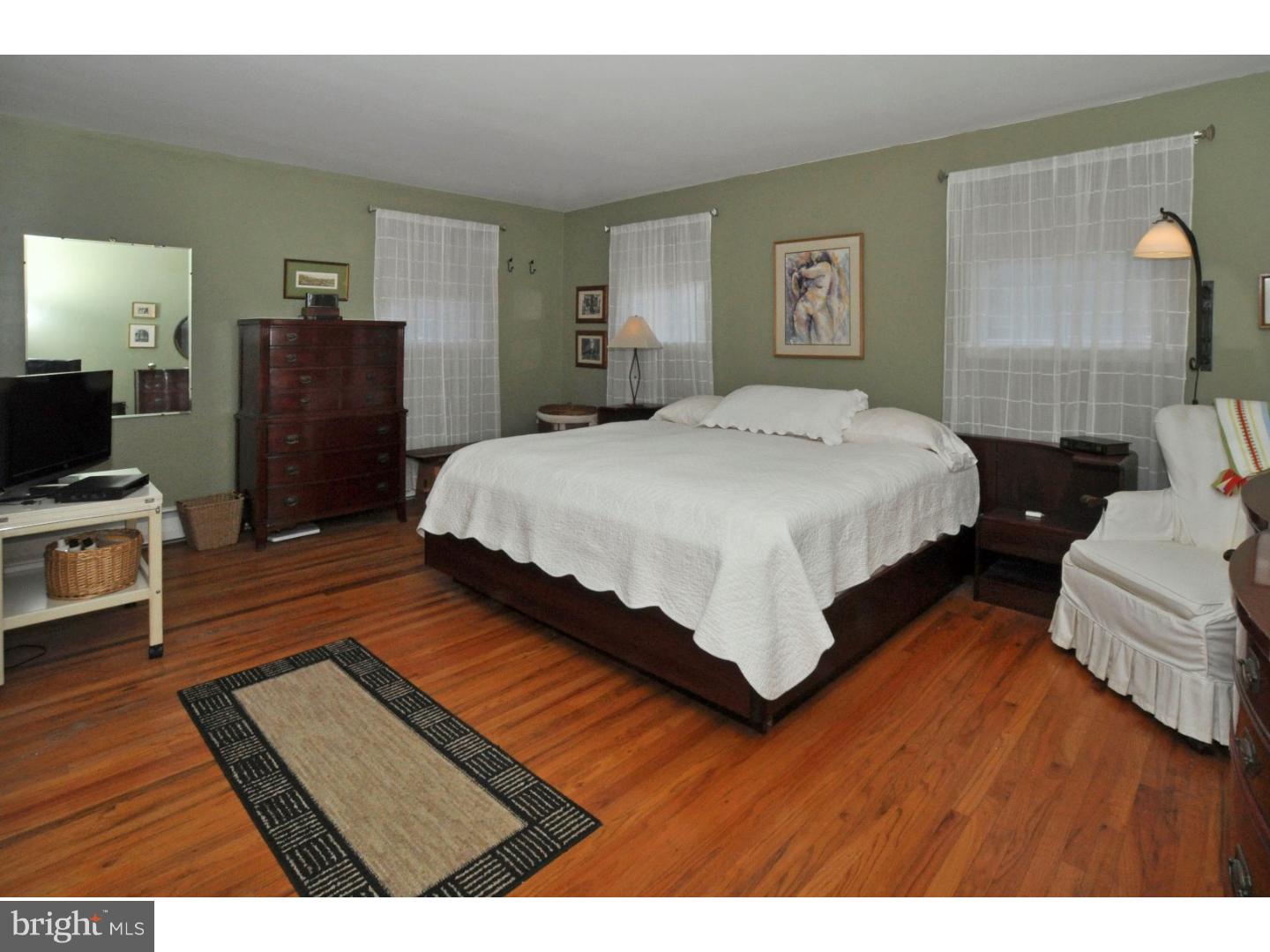 527 Davis Road Cheltenham, PA 19012 - Photo 15 of 25 Bedroom - Main