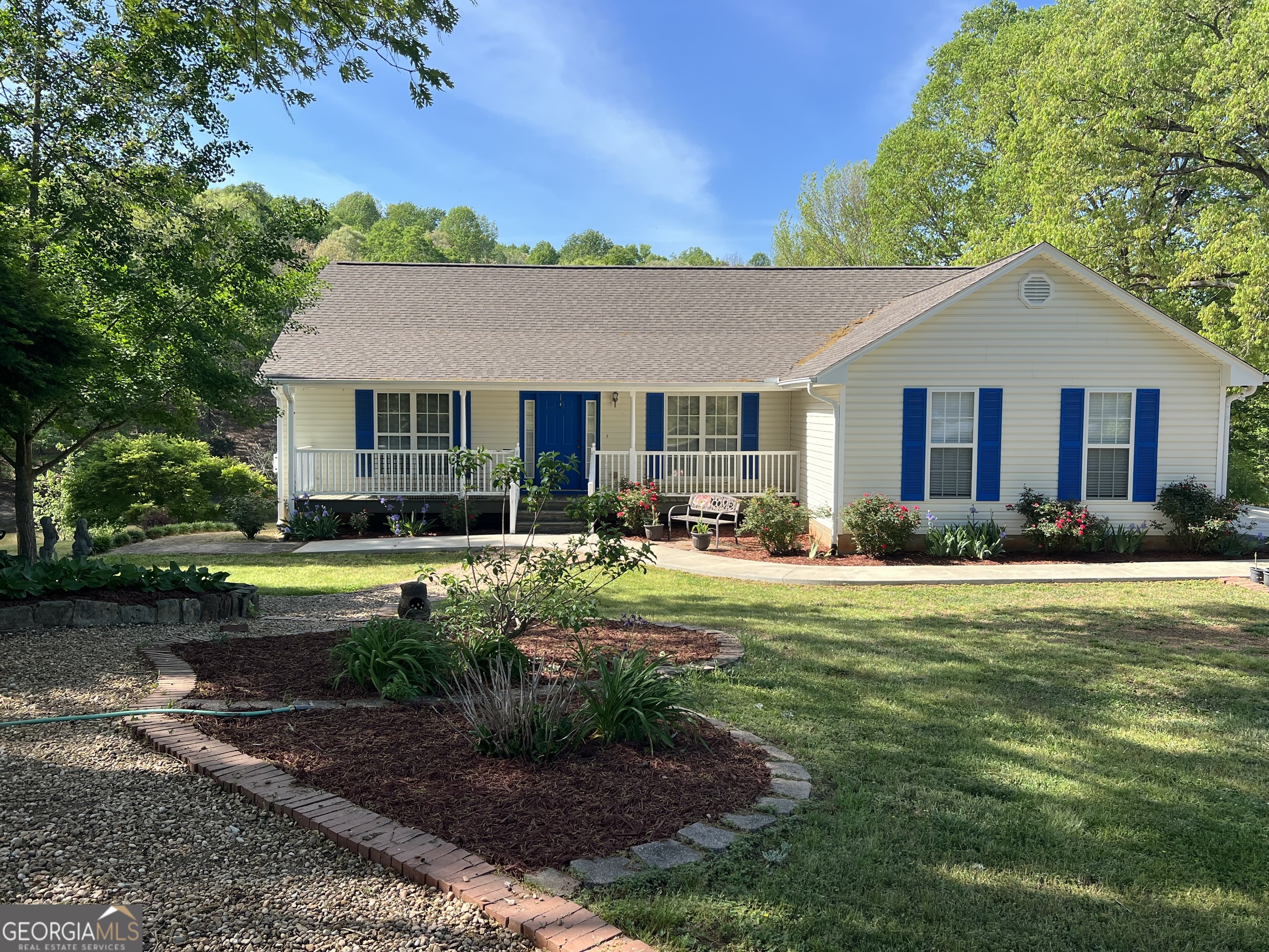 500 Hicks Road Toccoa, GA 30577 - Photo 1 of 35