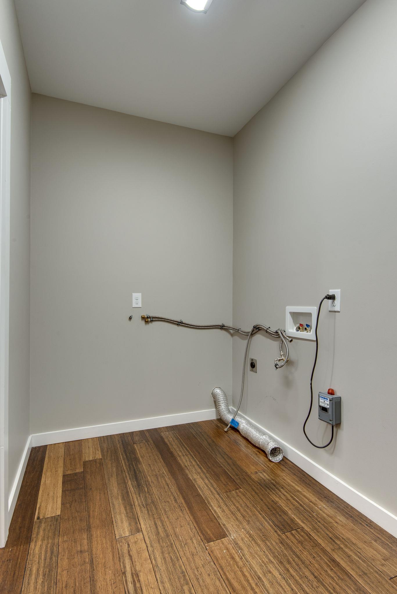 11494 Patterson Road Rockvale, TN 37153 - Photo 21 of 30 laundry room