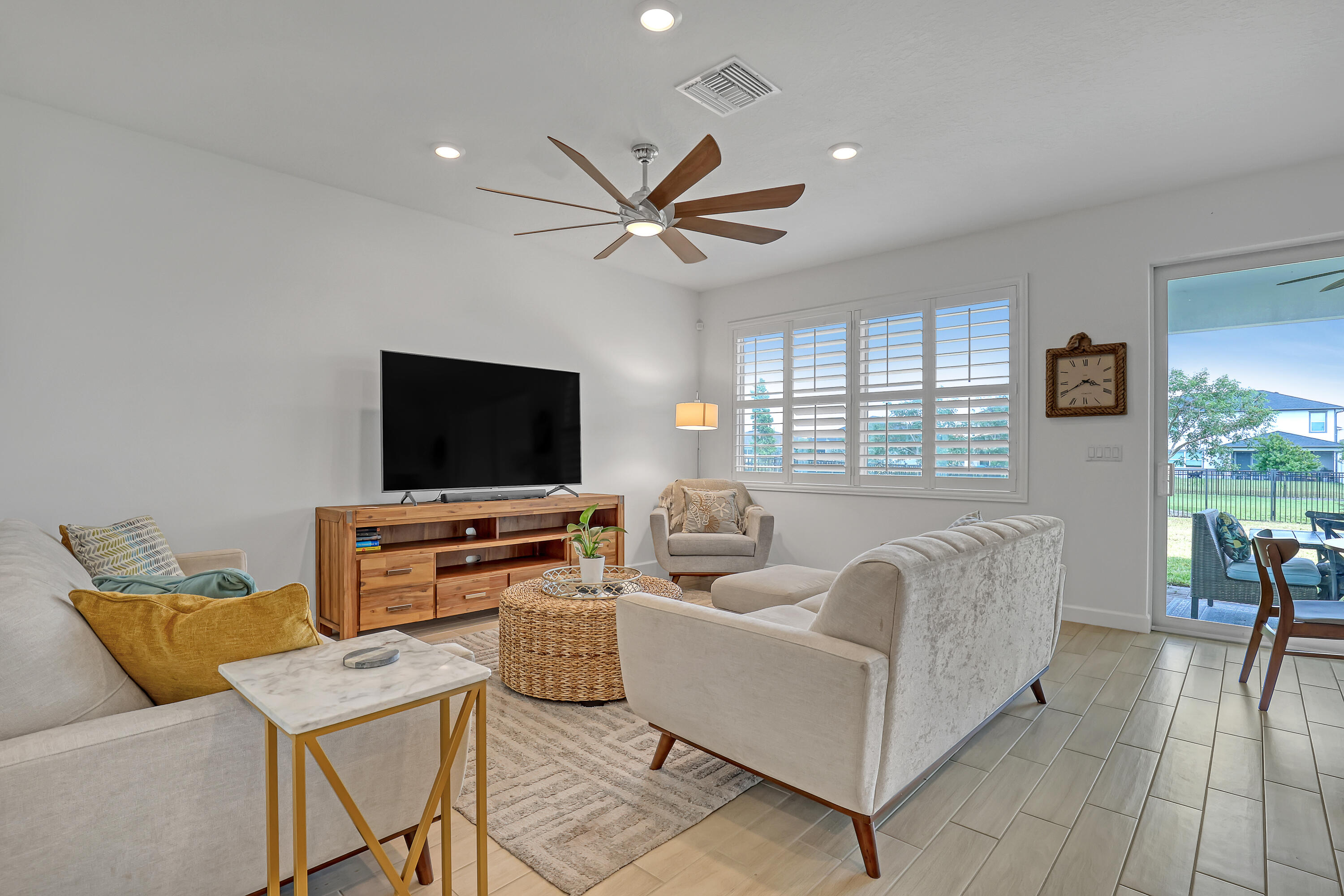 1326 Arrowhead Point Road Loxahatchee, FL 33470 - Photo 5 of 38 1326 Arrowhead (7)