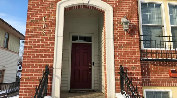 $290,000 | 613 South Grand Avenue, Lansing, MI 48933