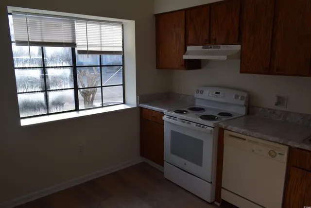 $165,900 | 1208 Pinegrove Drive, Unit H, Myrtle Beach, SC 29577