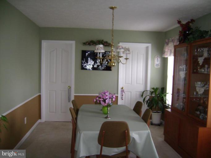 476 Manor Road Aberdeen, MD 21001 - Photo 4 of 13 Dining Room