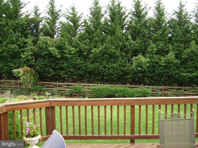 476 Manor Road Aberdeen, MD 21001 - Photo 7 of 13 Deck/ backyard