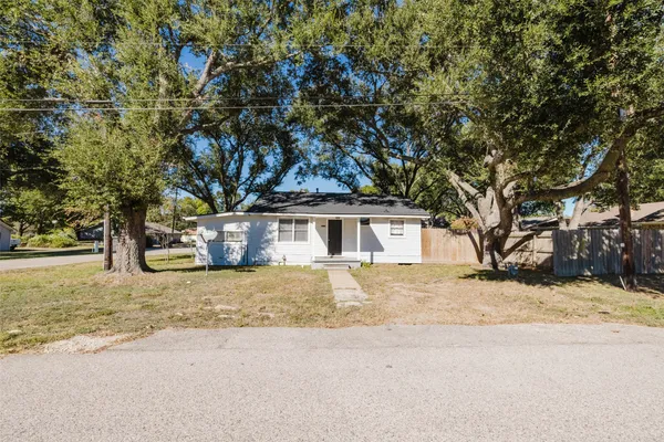 $245,000 | 2518 Daugherty Street, Waller, TX 77484