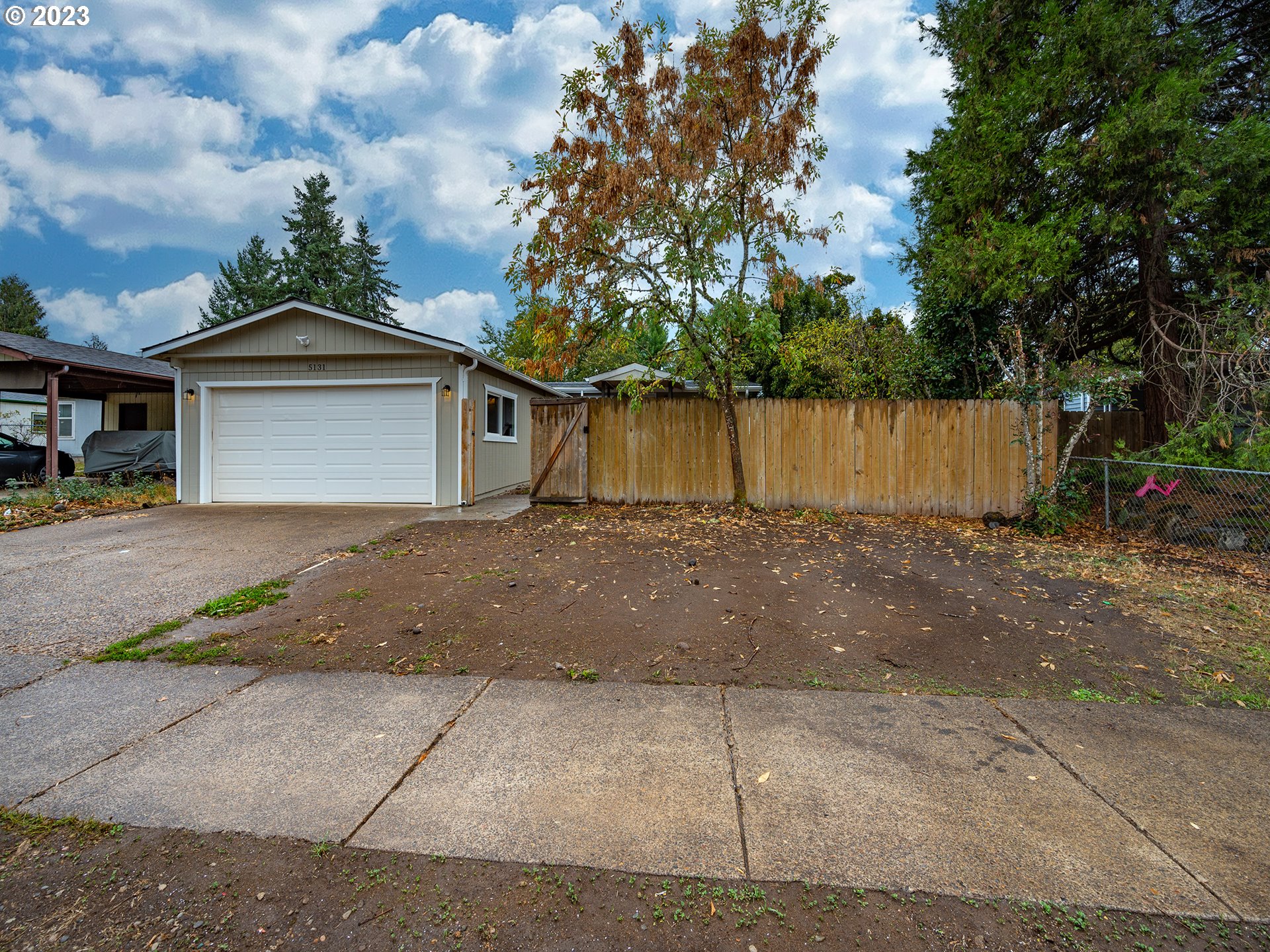 5131 Daisy Street Springfield, OR 97478 - Photo 45 of 45 a view of backyard of house