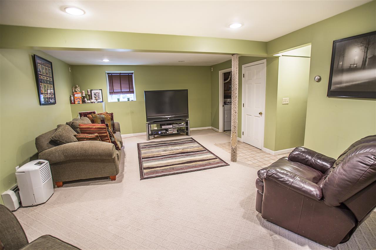 99 Rockingham Road Derry, NH 03038 - Photo 18 of 23