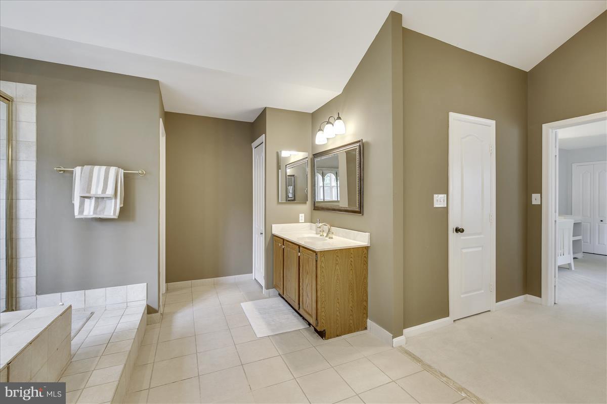 13121 Riviera Terrace Silver Spring, MD 20904 - Photo 17 of 30 Dual Vanities and Water Closet