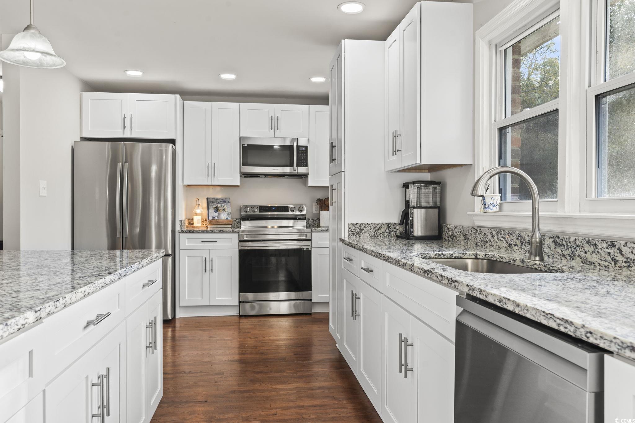 1673 Middleton Street Georgetown, SC 29440 - Photo 11 of 40 Kitchen with appliances with stainless steel finis