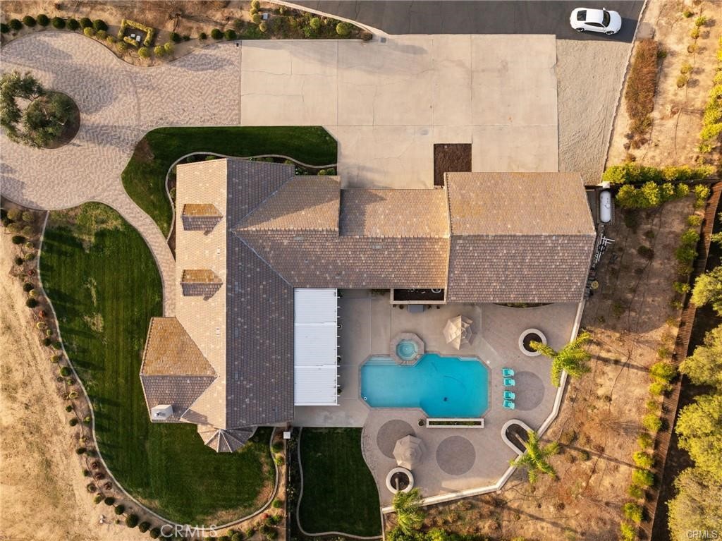 39581 Sperry Court Temecula, CA 92591 - Photo 53 of 63 an aerial view of a house with garden space and street view