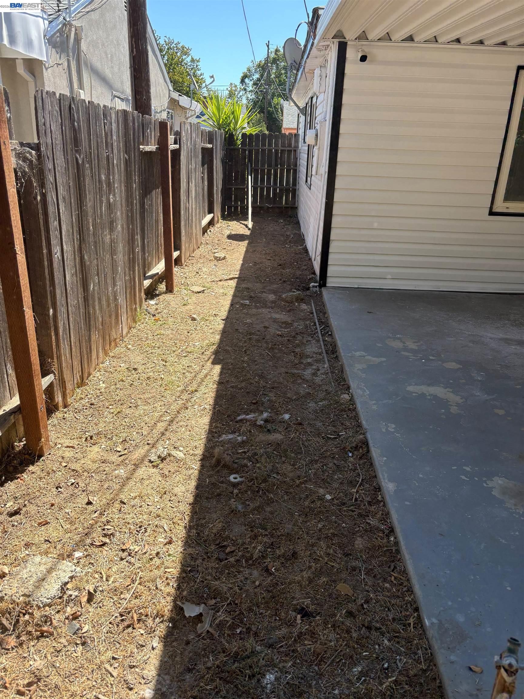 5250 Standish Road Sacramento, CA 95820 - Photo 17 of 29 Gallery Image 17
