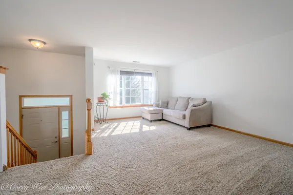 $265,000 | 497 East Willow Street, Elburn, IL 60119