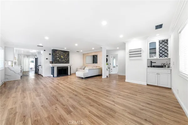 $5,750 | 5400 Columbus Avenue, Sherman Oaks, CA 91411