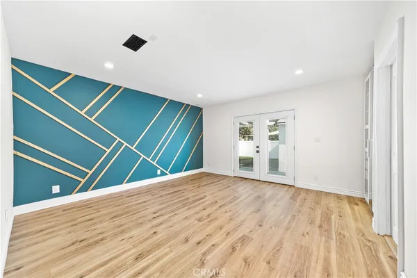 $5,750 | 5400 Columbus Avenue, Sherman Oaks, CA 91411