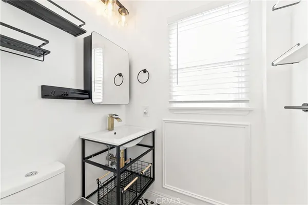 $5,750 | 5400 Columbus Avenue, Sherman Oaks, CA 91411