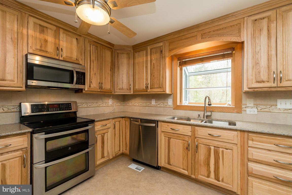 12 Montgomery Road Owings Mills, MD 21117 - Photo 8 of 29 Kitchen