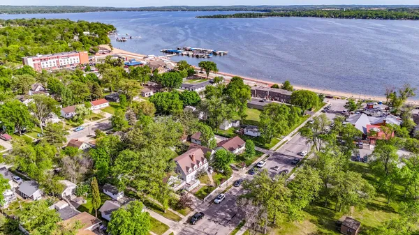 $950,000 | 1311 Summit Avenue, Detroit Lakes, MN 56501