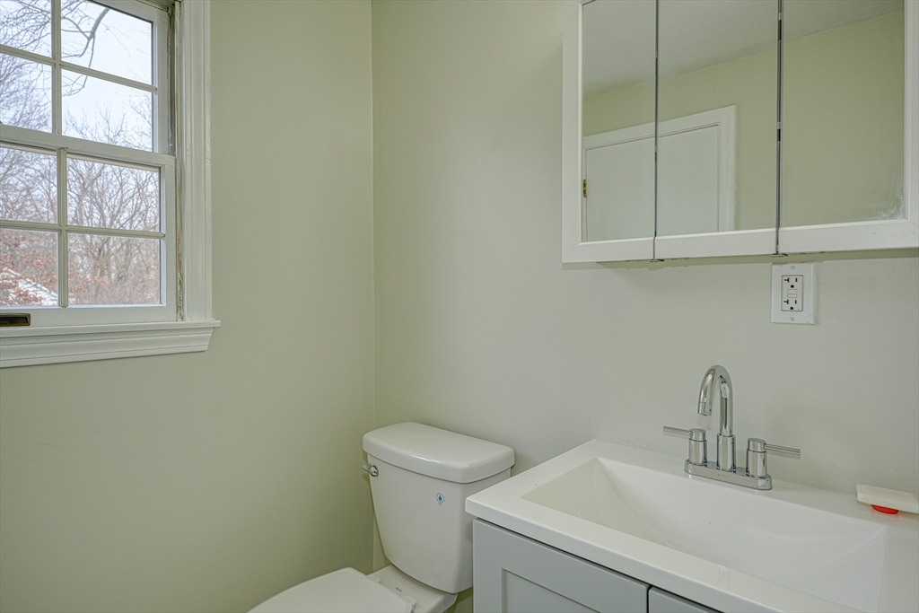 52 Concord Road Billerica, MA 01821 - Photo 16 of 40