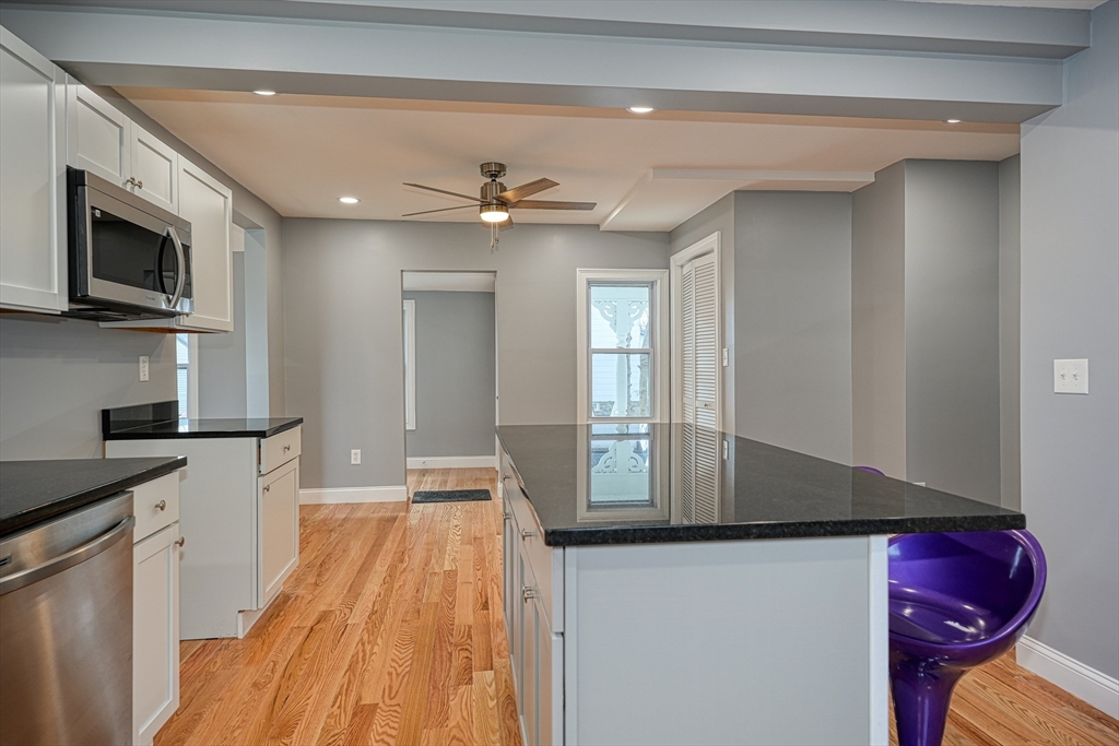 52 Concord Road Billerica, MA 01821 - Photo 5 of 40