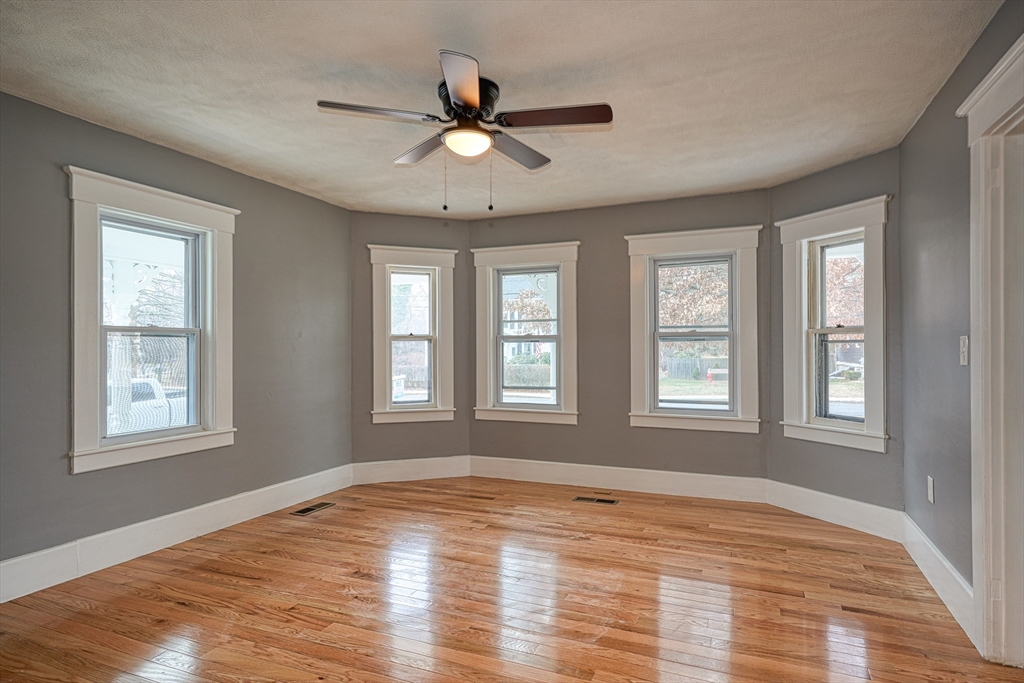 52 Concord Road Billerica, MA 01821 - Photo 9 of 40
