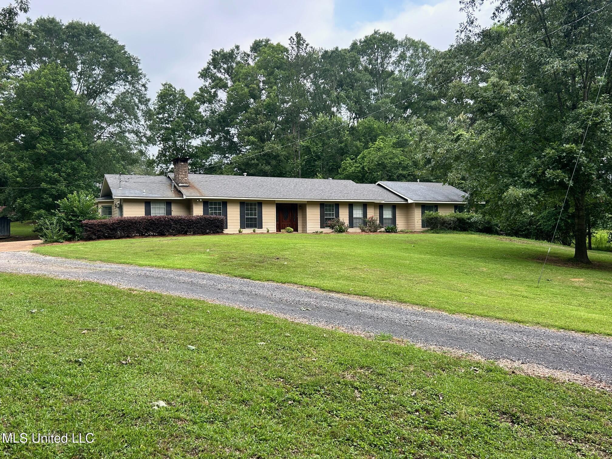 1211 North Jordan Street Carthage, MS 39051 - Photo 3 of 47 IMG_1864