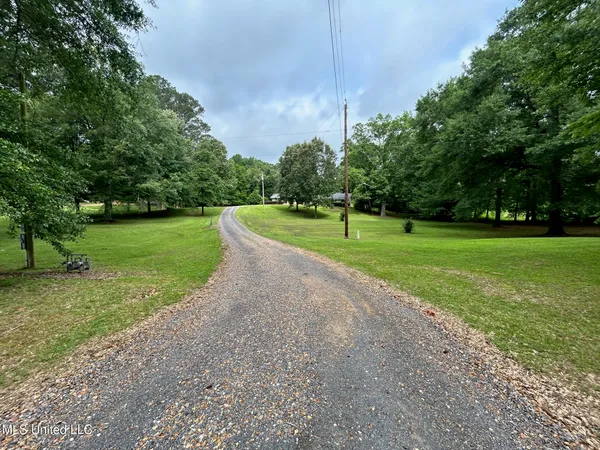 $335,000 | 1211 North Jordan Street, Carthage, MS 39051