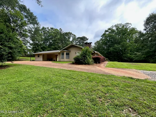 $335,000 | 1211 North Jordan Street, Carthage, MS 39051