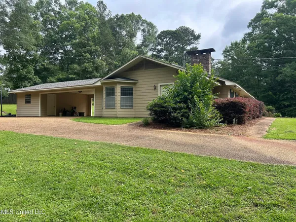 $335,000 | 1211 North Jordan Street, Carthage, MS 39051