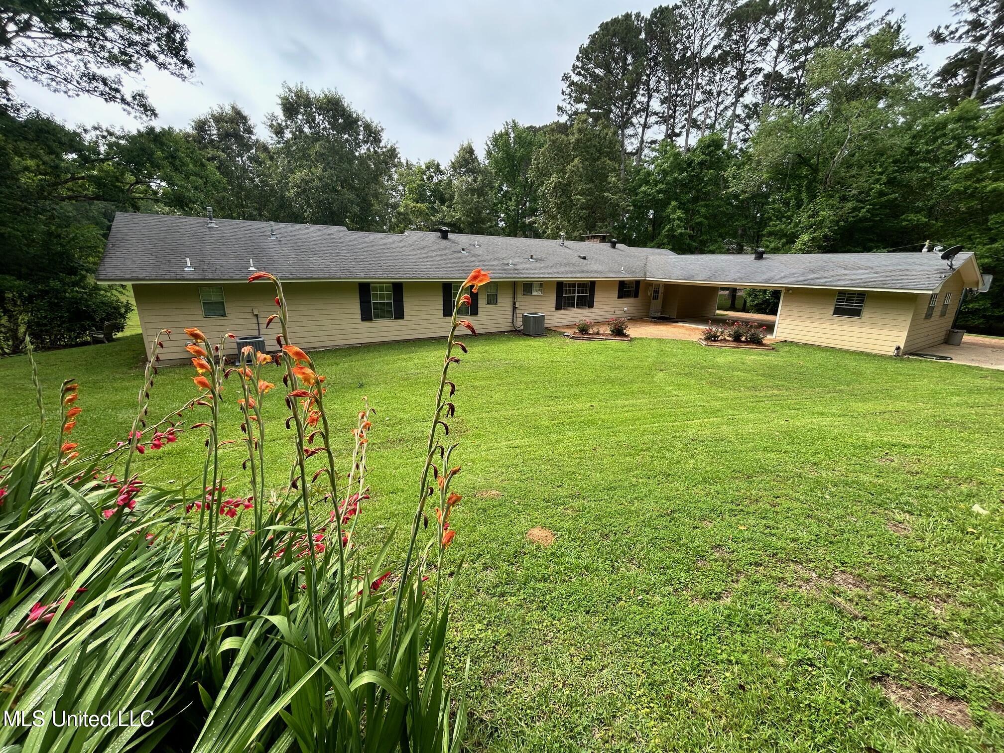 1211 North Jordan Street Carthage, MS 39051 - Photo 7 of 47 IMG_1869